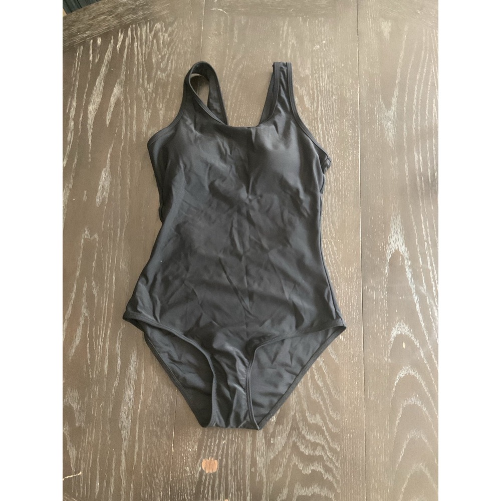 ‎Swimsuit